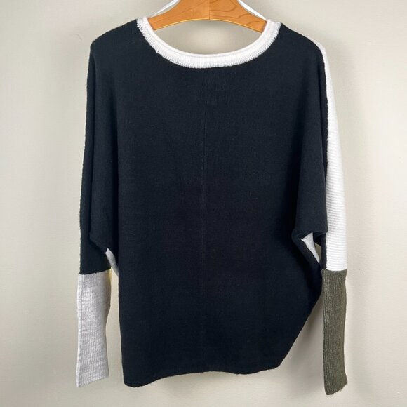 HALSTON Colorblock Dolman Sweater. Size: S - Picture 7 of 9